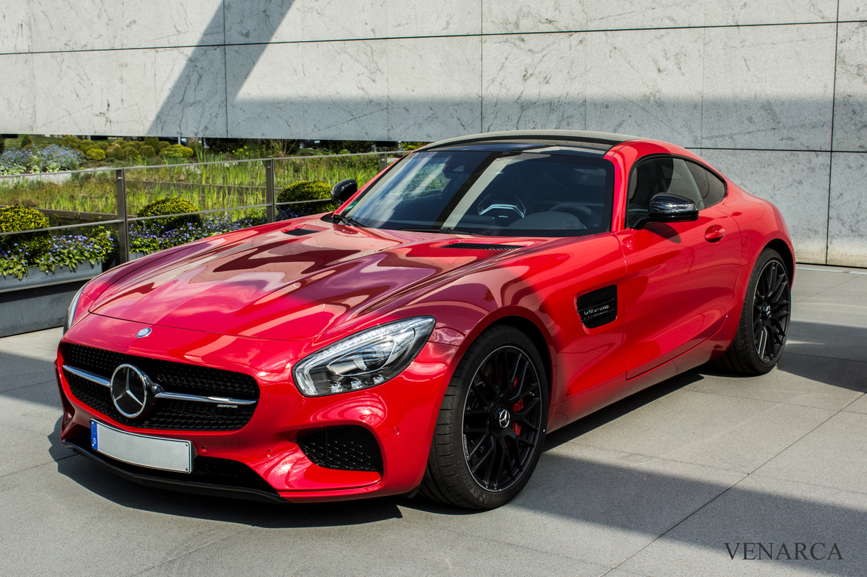 Mercedes AMG gt 63 s красный