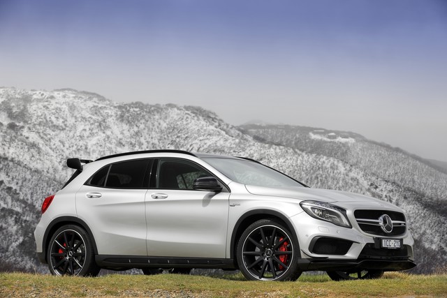Mercedes GLA-Class (X156) reviews photo