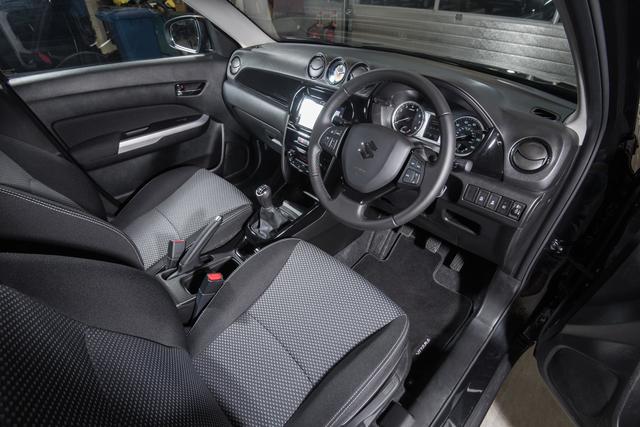 Suzuki Vitara 4k photo Suzuki Vitara exterior model