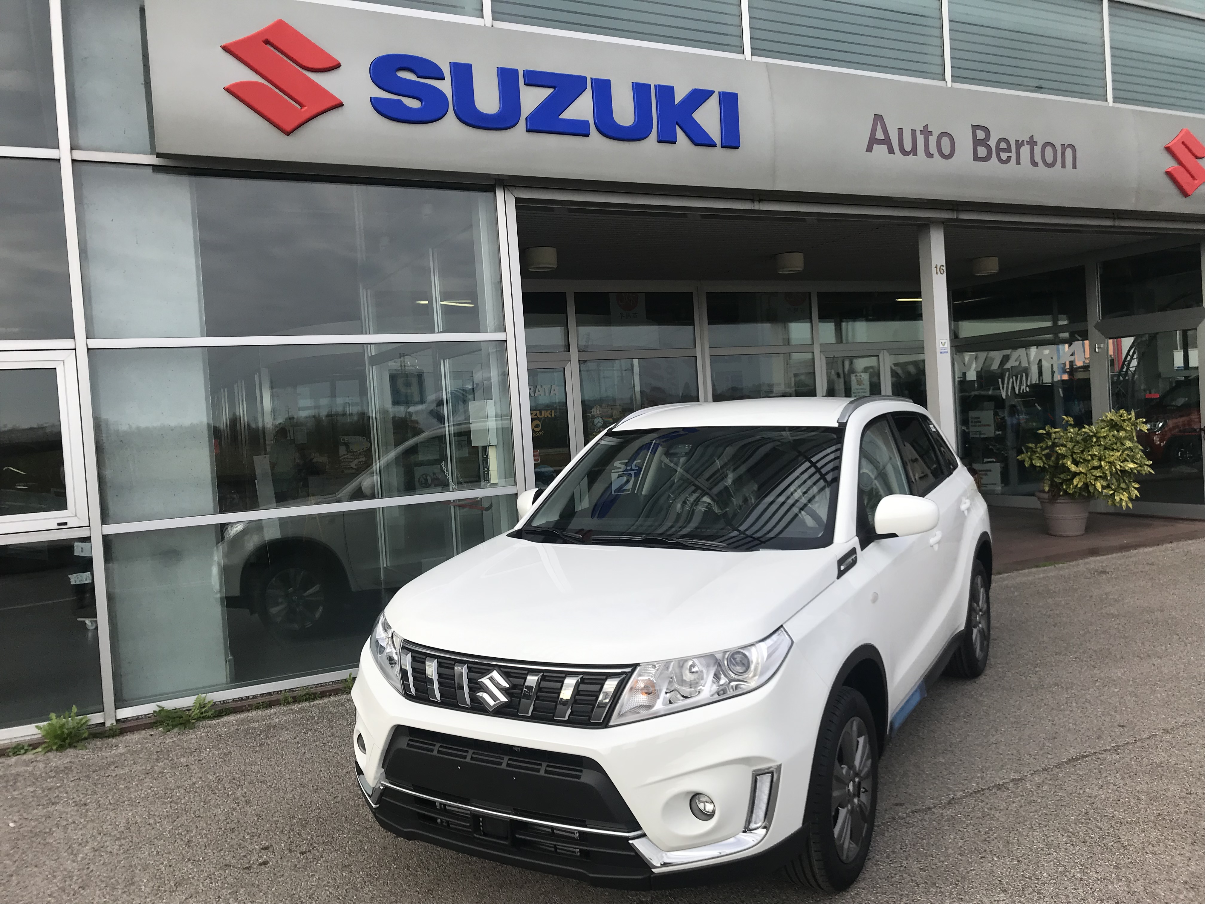Suzuki Vitara reviews big