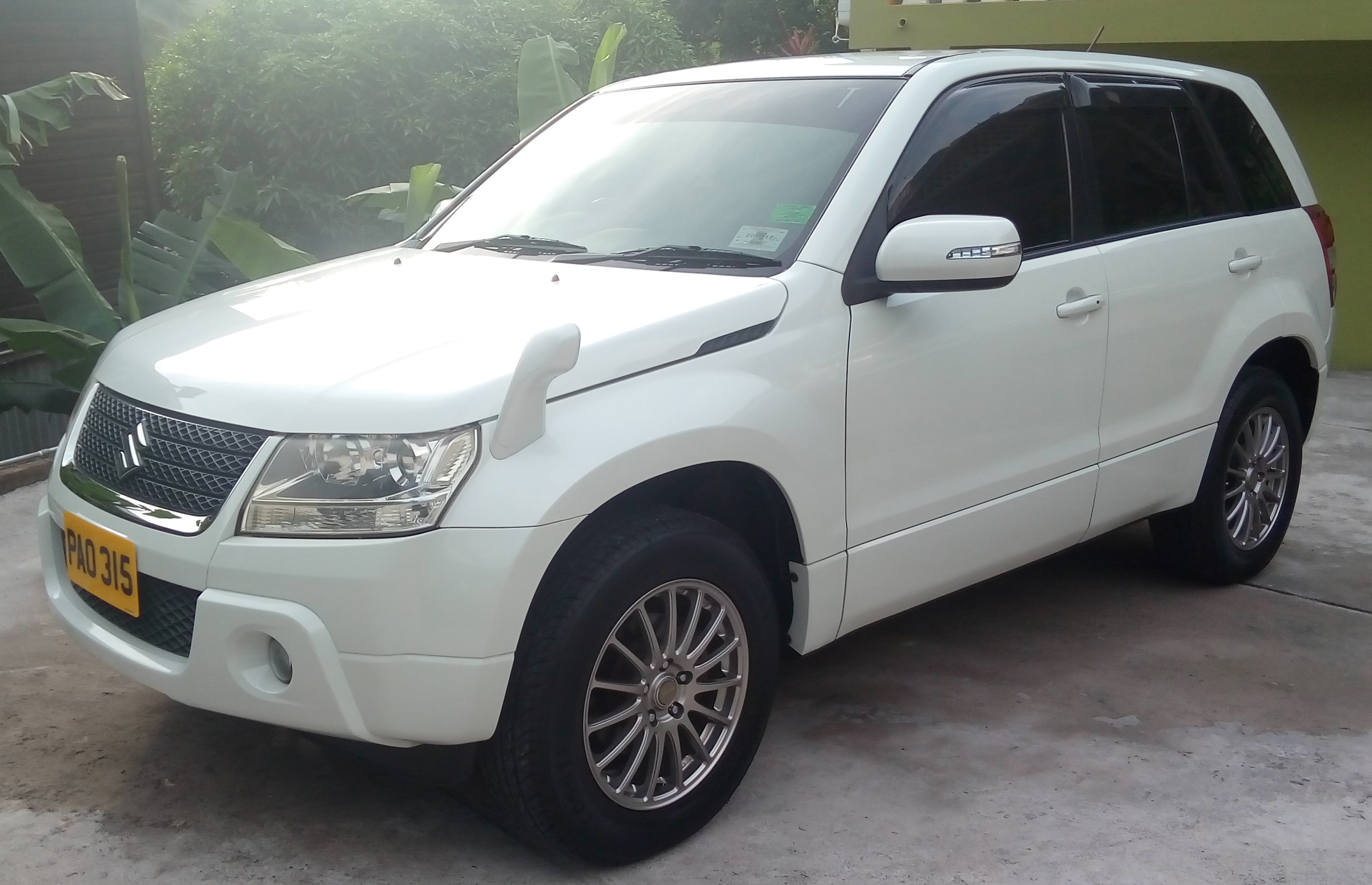 Suzuki Vitara interior big