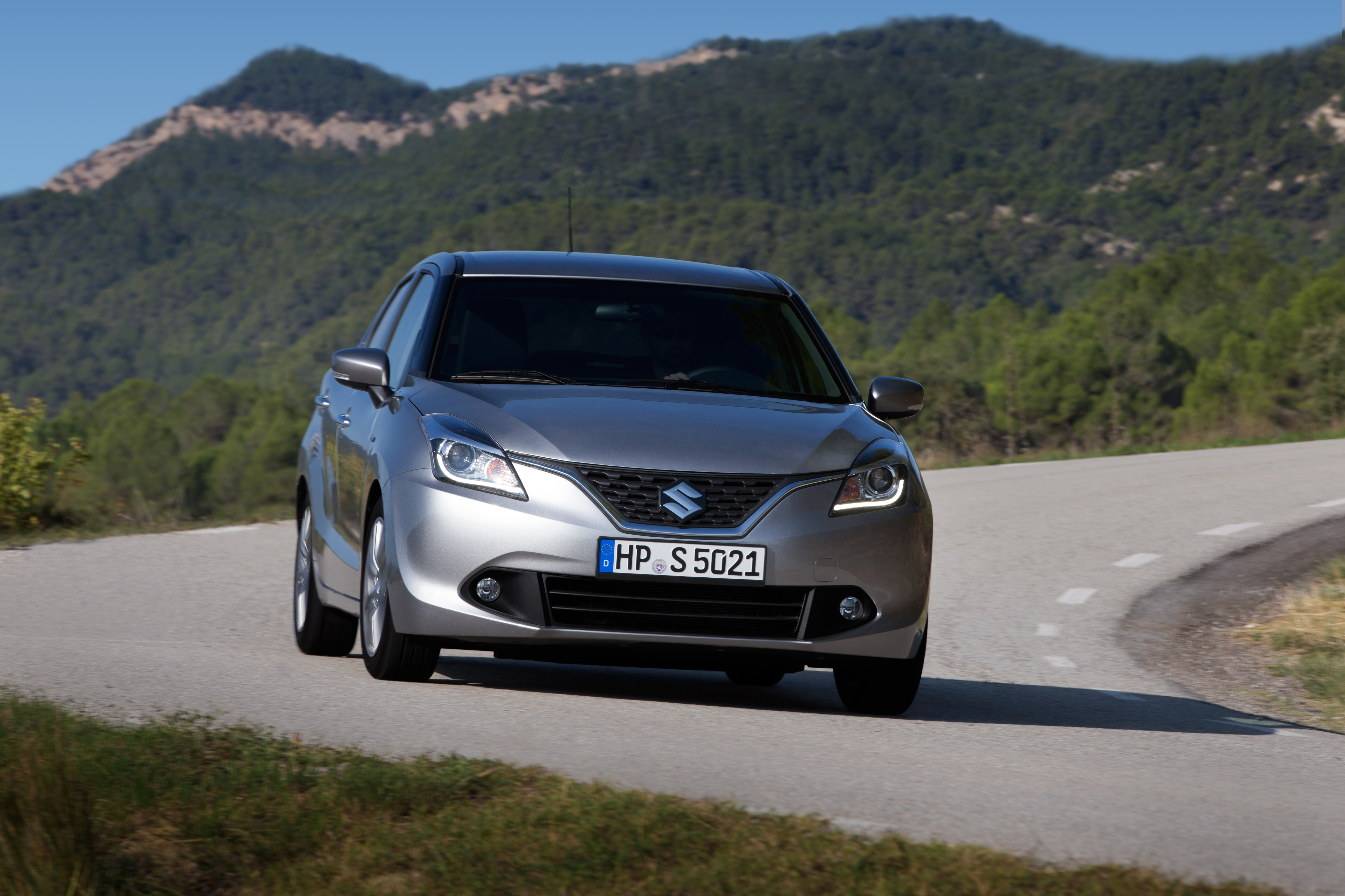 Suzuki Baleno interior restyling