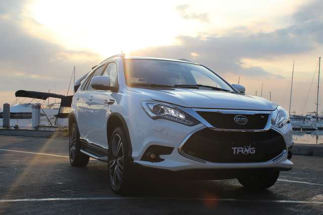 BYD Tang best photo BYD Tang interior big