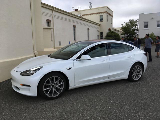 Tesla Model 3 mod specifications Tesla Model 3 accessories 2017