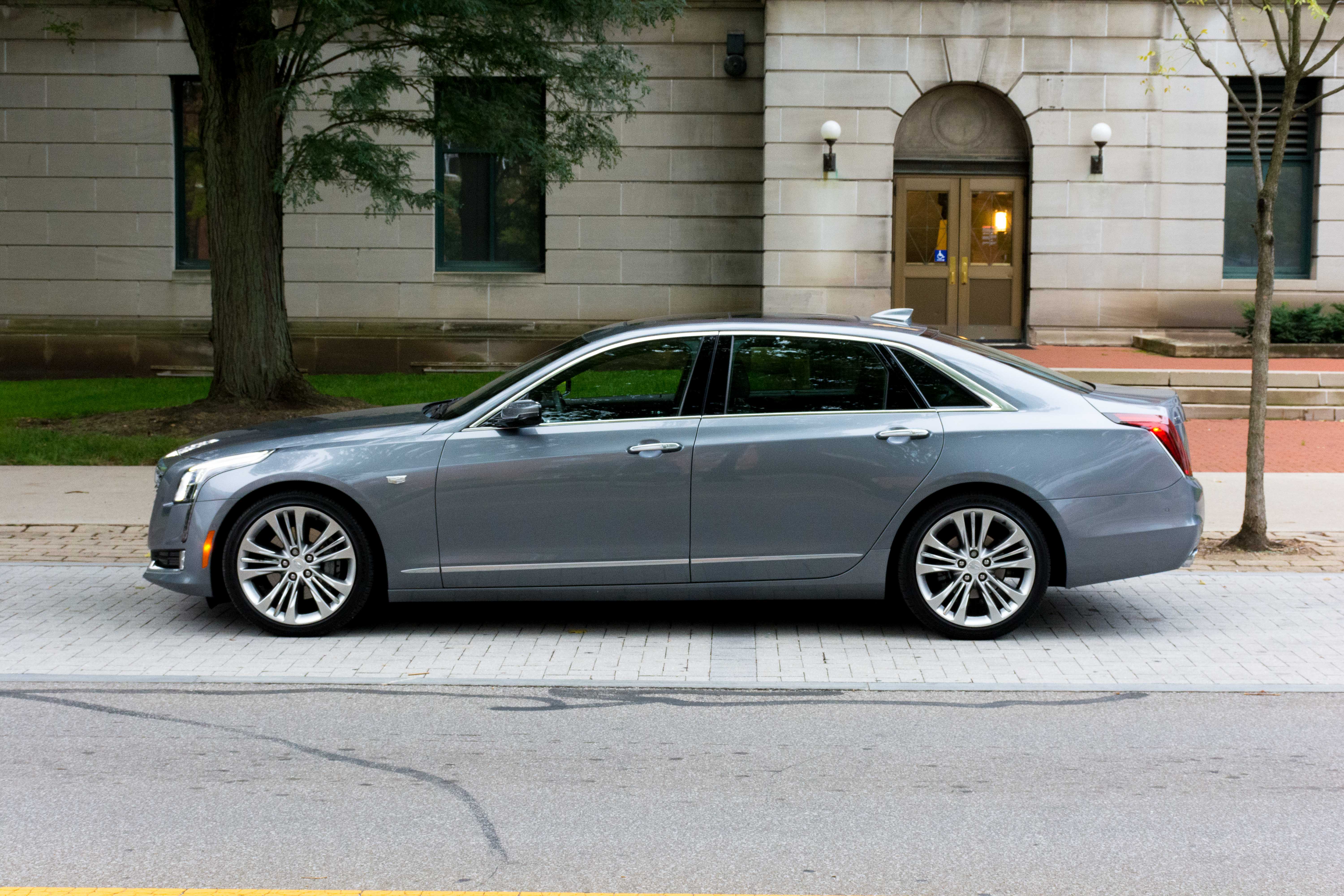 Cadillac CT6 reviews restyling