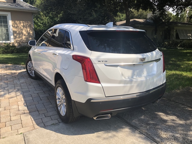 Cadillac XT5 exterior photo Cadillac XT5 modern photo