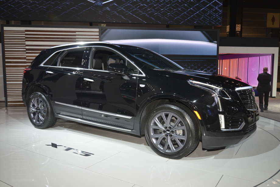 Cadillac XT5 Photos and Specs. Photo Cadillac XT5 best restyling and