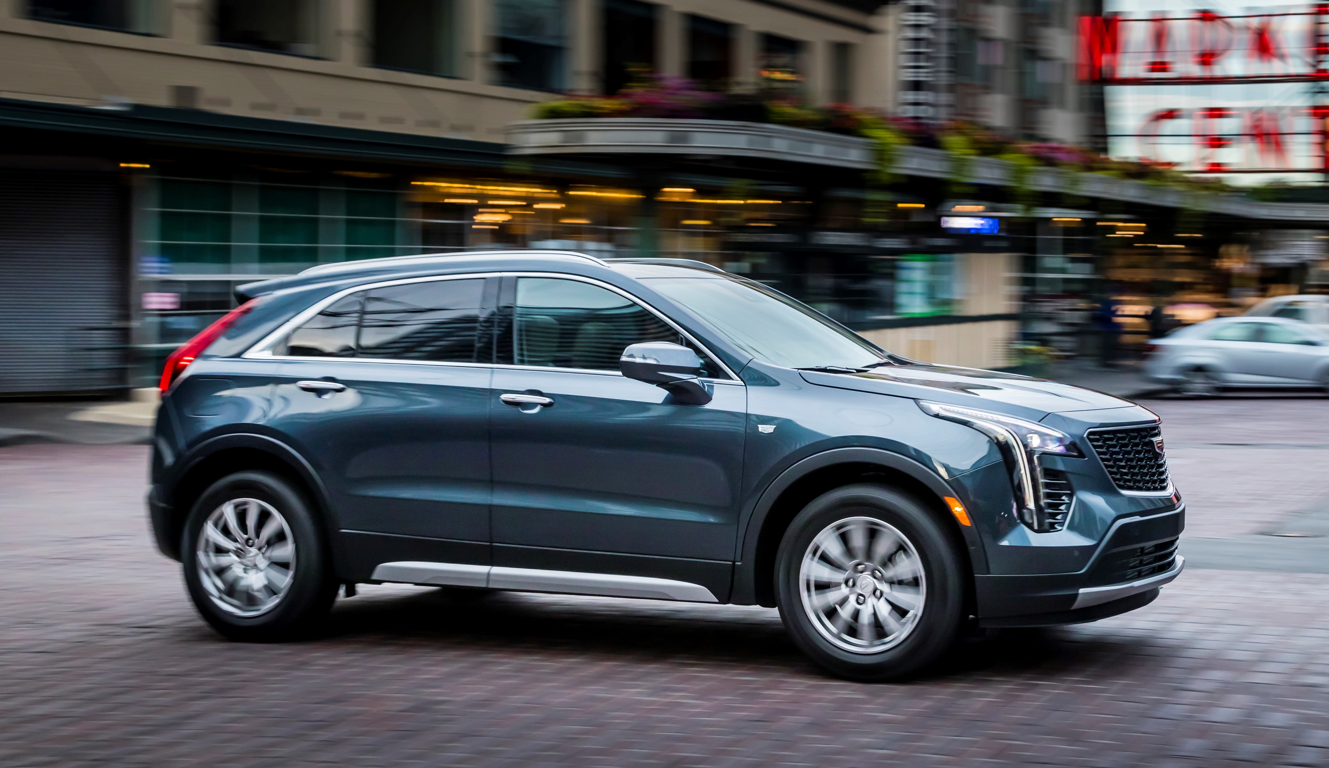 Cadillac XT5 reviews restyling