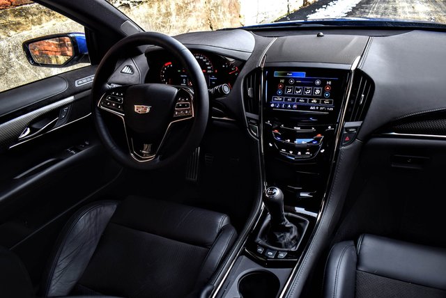 Cadillac ATS-V Sedan modern photo Cadillac ATS-V Sedan modern model