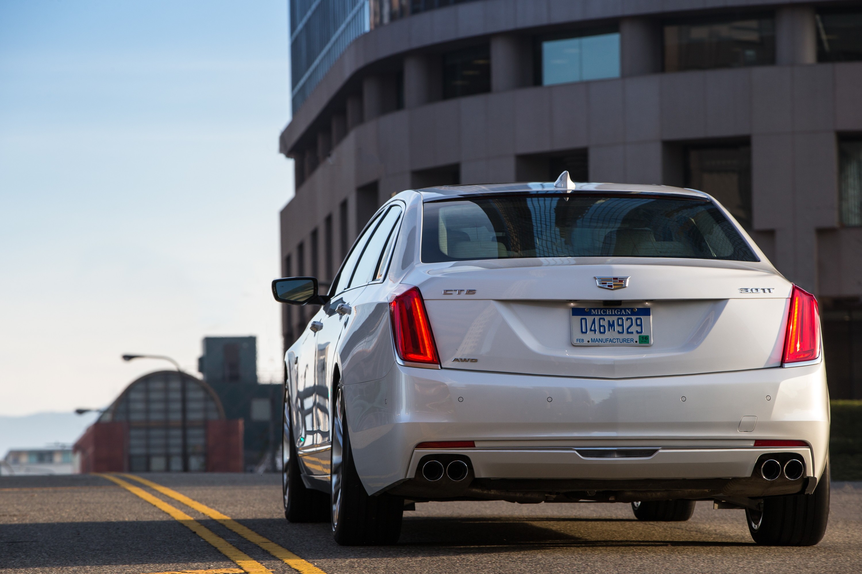 Cadillac CT6 Plug-In reviews restyling