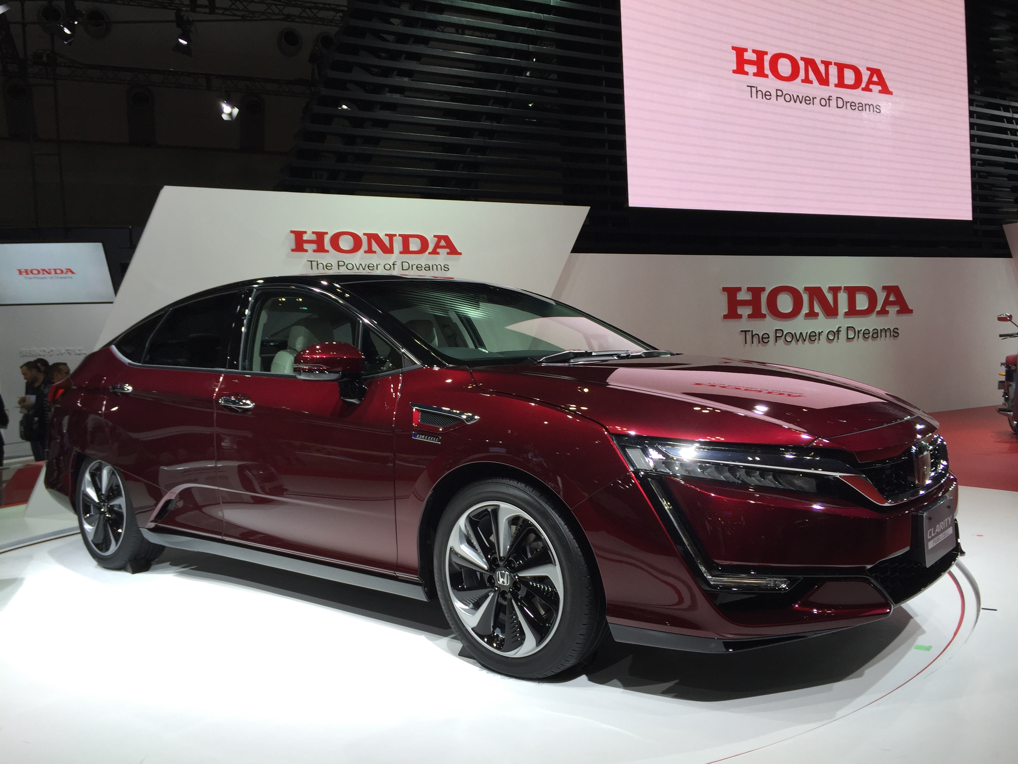 Honda Insight exterior photo