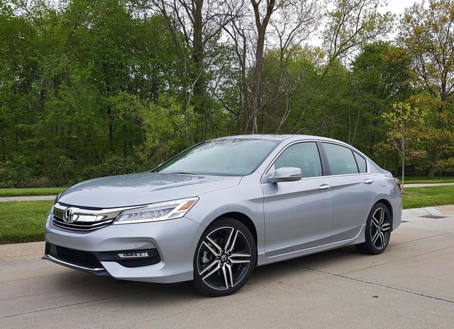 Honda Accord Sedan sedan big