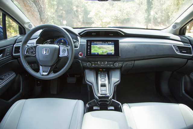 Honda Clarity Electric modern restyling