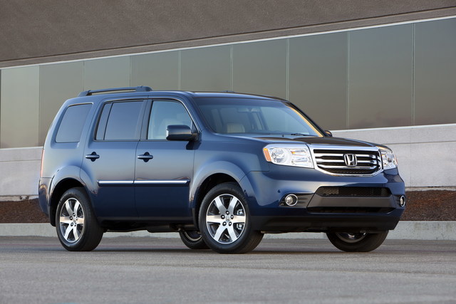 Honda Pilot Photos and Specs. Photo: Honda Pilot modern 2018 and 41 ...