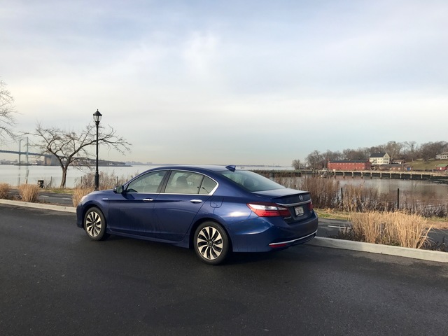 Honda Accord Hybrid accessories specifications