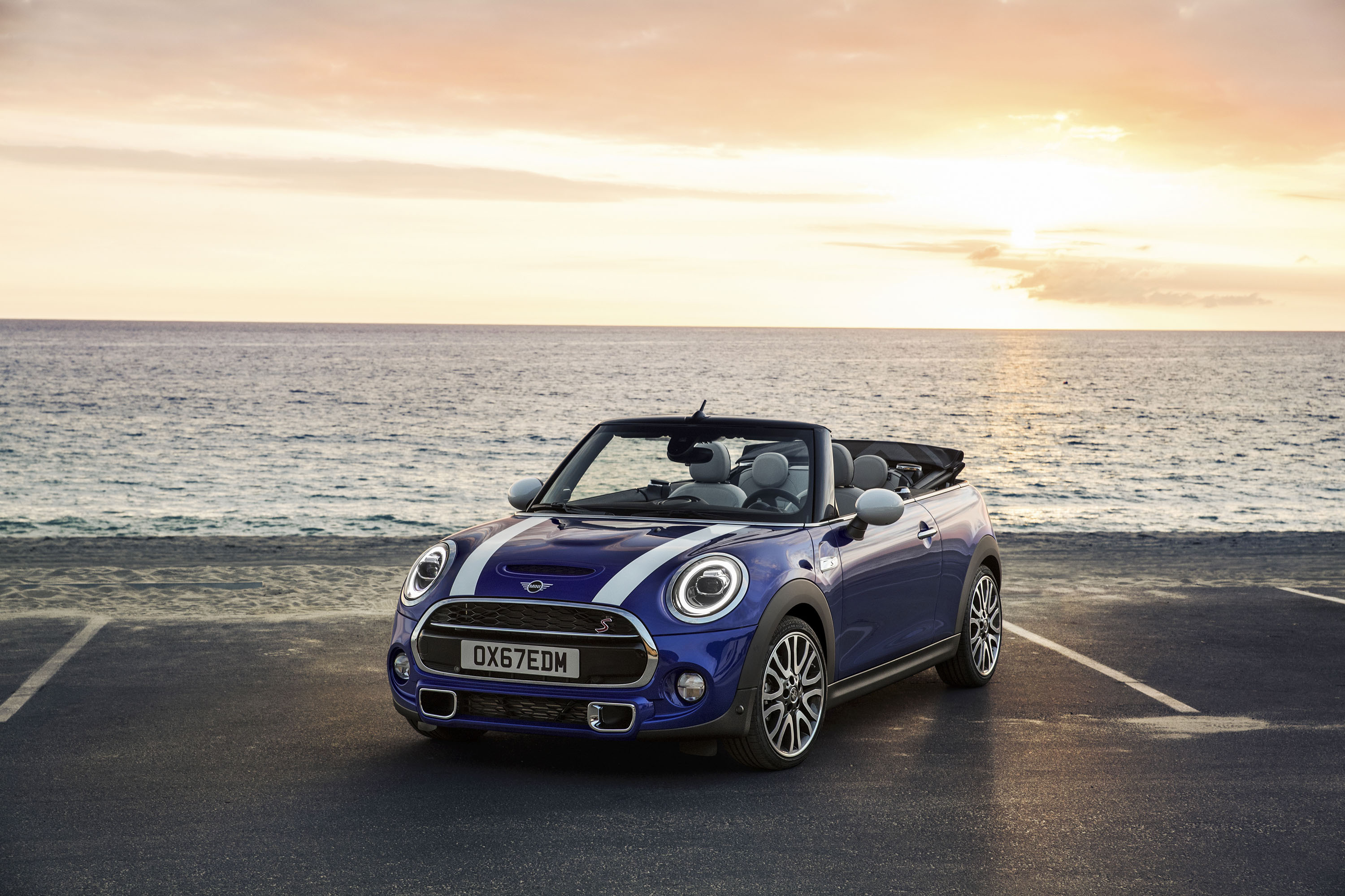 MINI Cabrio best specifications