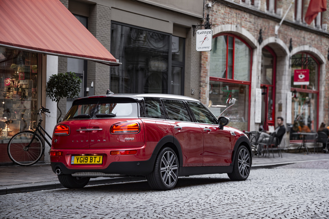MINI Clubman 4k big MINI Clubman interior photo