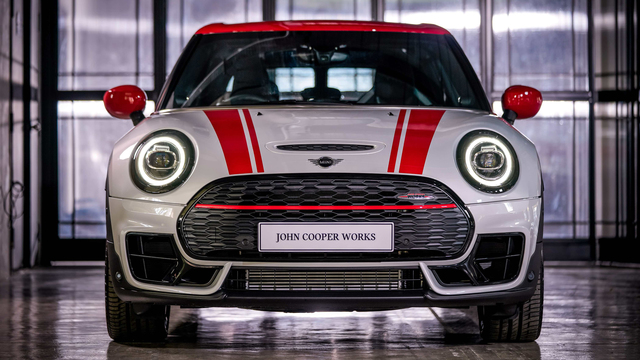 MINI John Cooper Works Clubman interior restyling