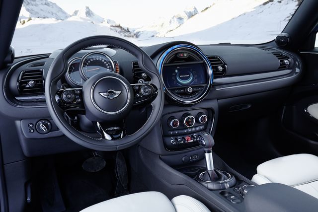 MINI One Countryman mod photo MINI One Countryman 4k specifications