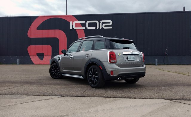 MINI One Countryman accessories photo MINI One Countryman modern model