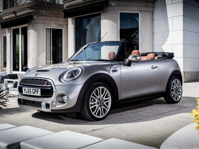 MINI Cooper Cabrio auto show