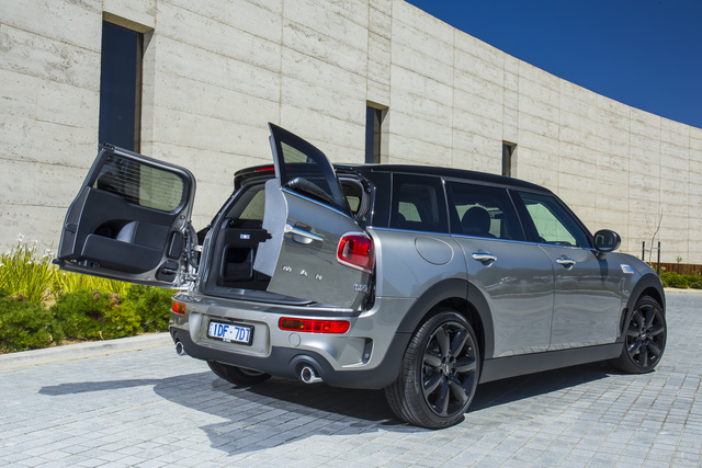 MINI Cooper S Clubman interior model MINI Cooper S Clubman reviews 2019