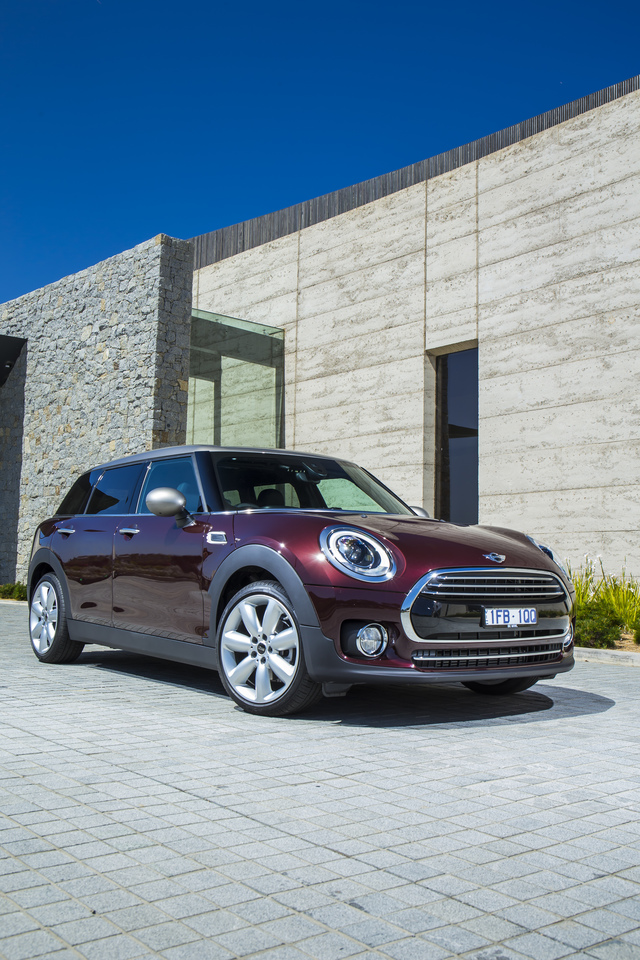 MINI Cooper S Clubman accessories big MINI Cooper S Clubman hatchback model