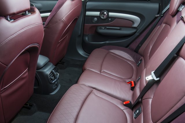 MINI Cooper Clubman hatchback photo