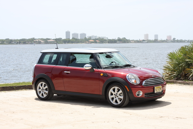 MINI One Clubman auto show