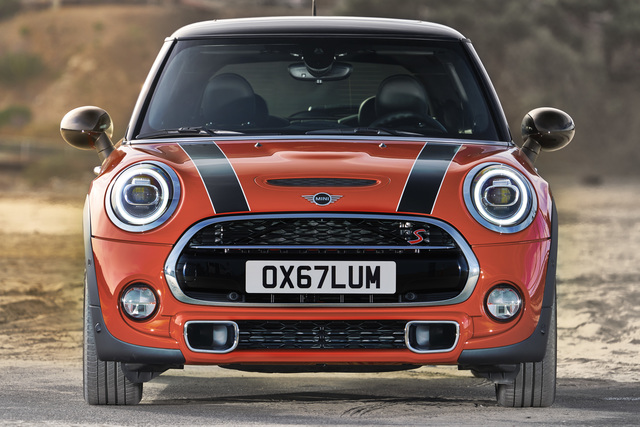 MINI One Clubman reviews model