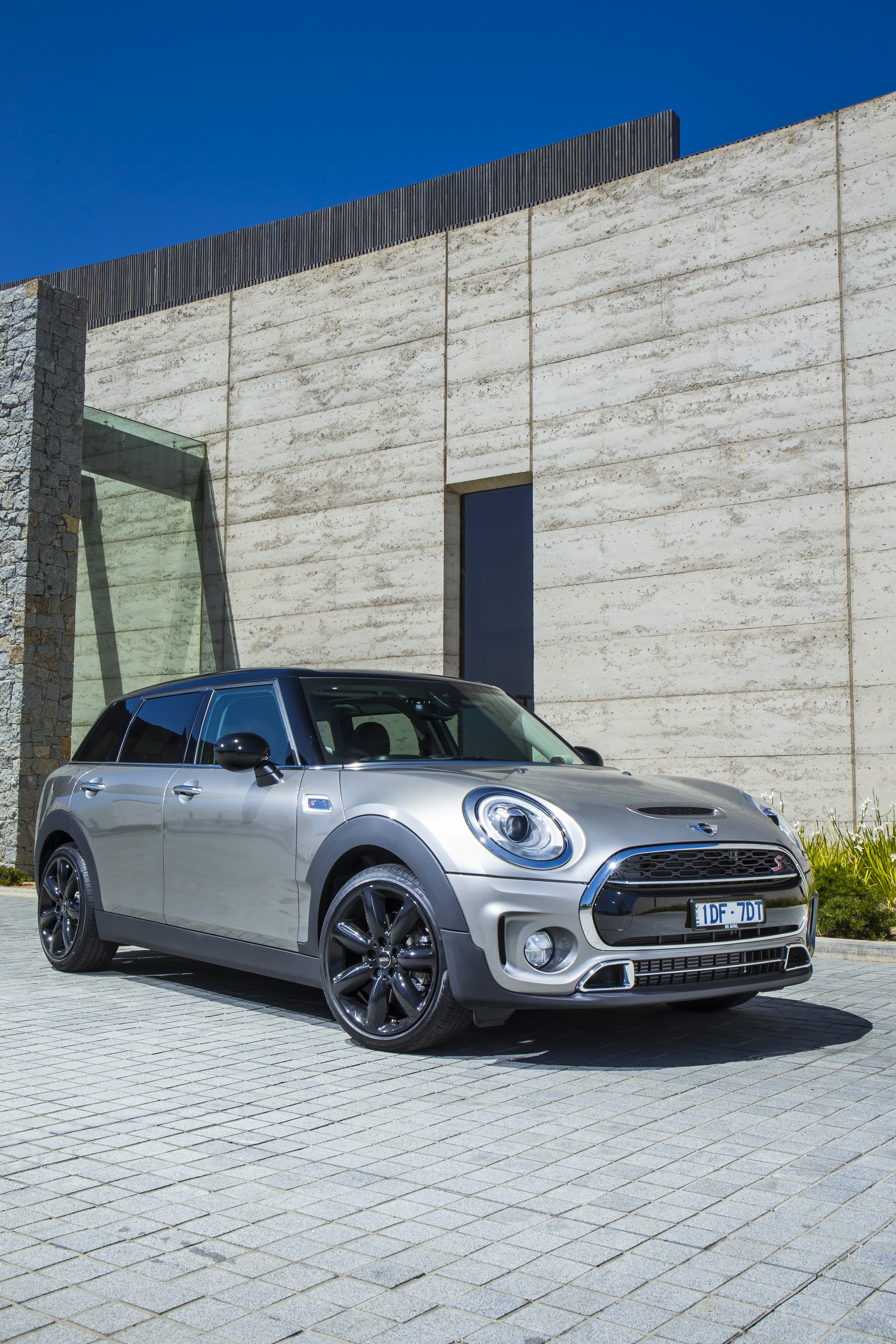 MINI One Clubman best specifications