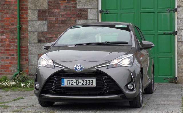 Toyota Yaris 5-door reviews big Toyota Yaris 5-door hatchback specifications