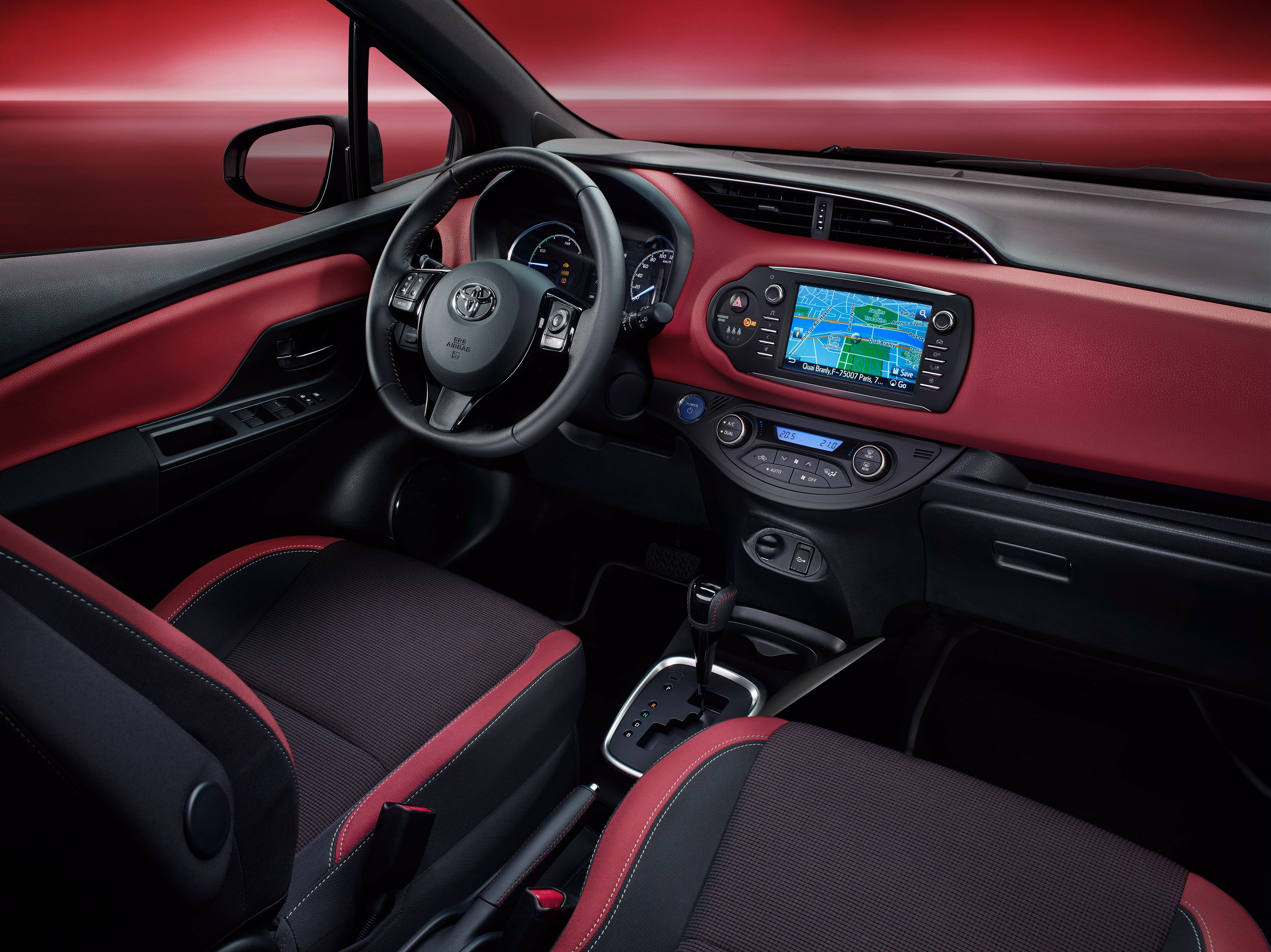 Toyota Yaris Hybrid mod specifications