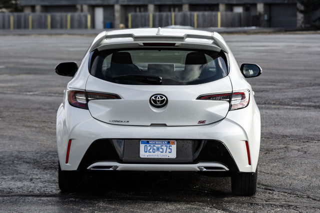 Toyota Corolla Hatchback Hybrid mod specifications