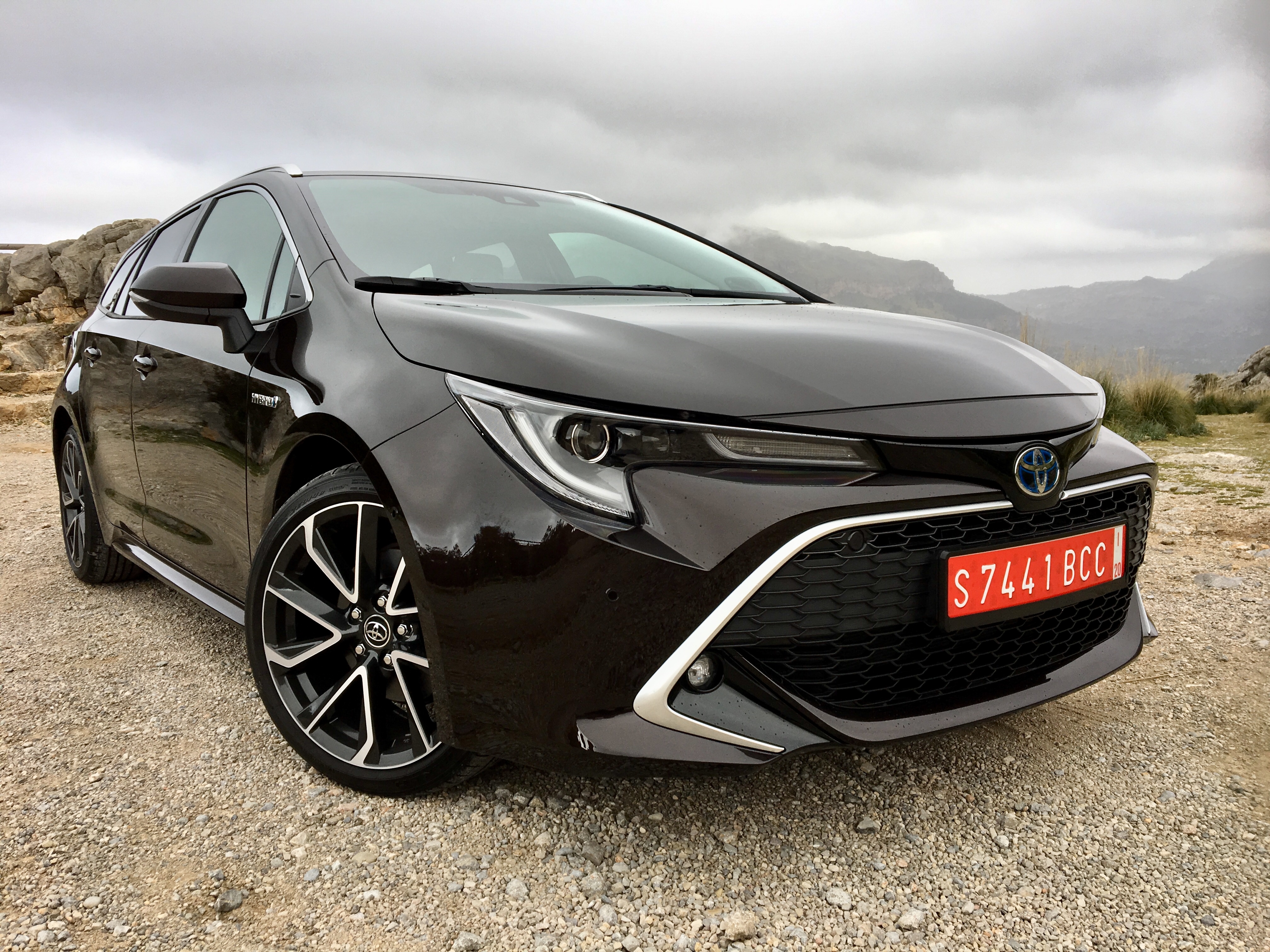 Toyota Corolla Sedan Hybrid mod 2019