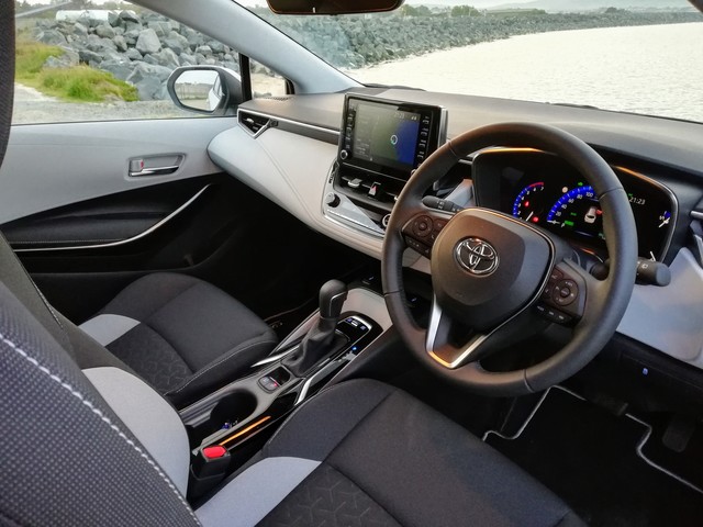 Toyota Corolla Touring Sports modern restyling Toyota Corolla Touring Sports accessories big