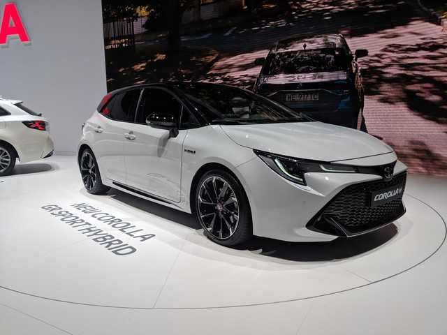 Toyota Corolla Touring Sports Hybrid hd restyling