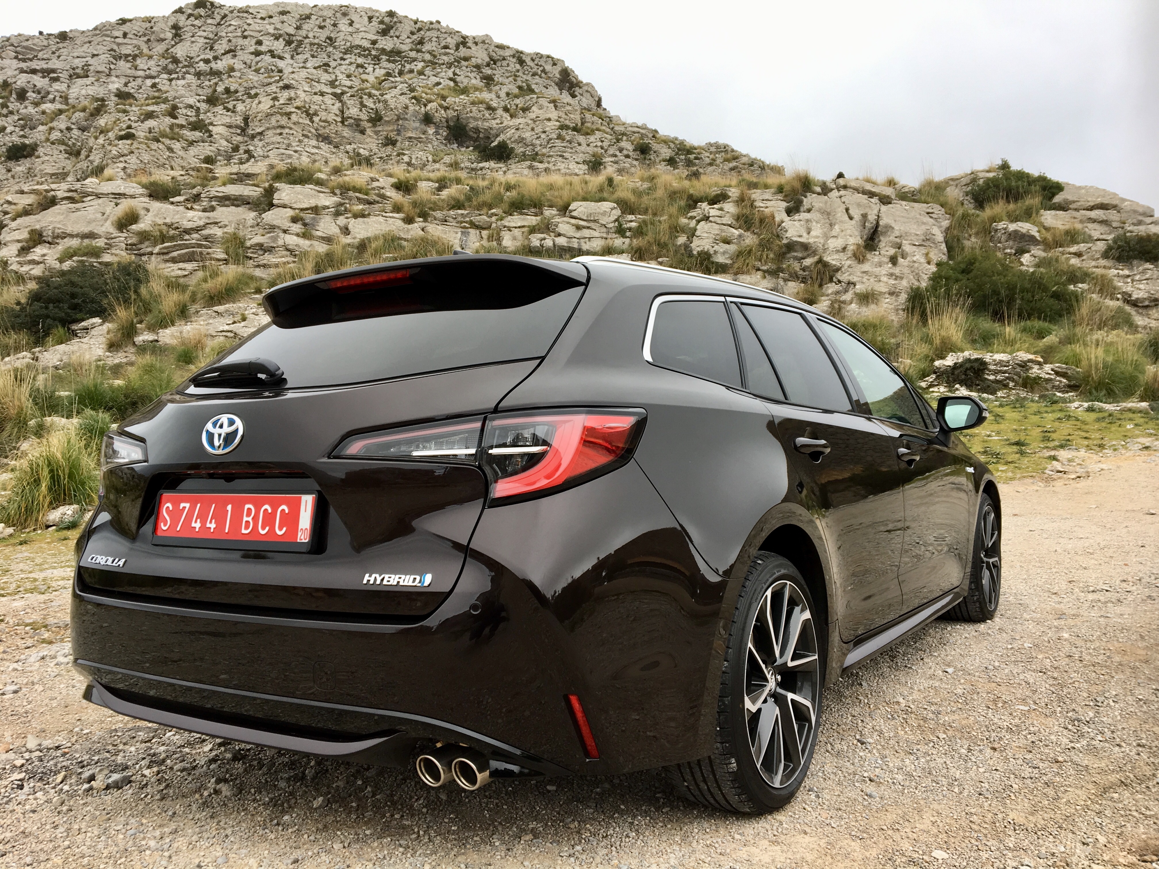 Toyota Corolla Touring Sports Hybrid exterior restyling