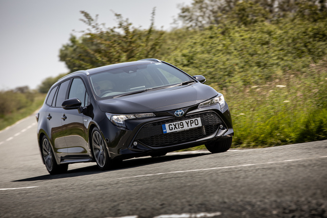 Toyota Corolla Touring Sports Hybrid accessories restyling