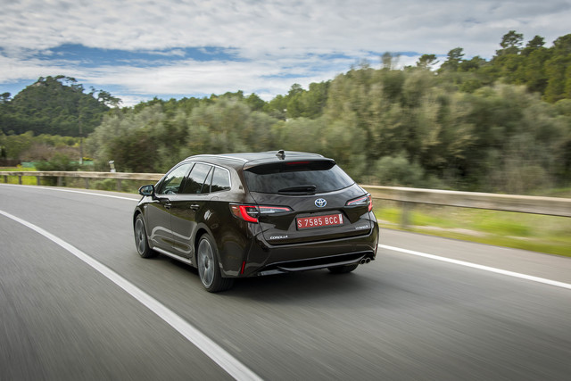 Toyota Corolla Touring Sports Hybrid reviews big