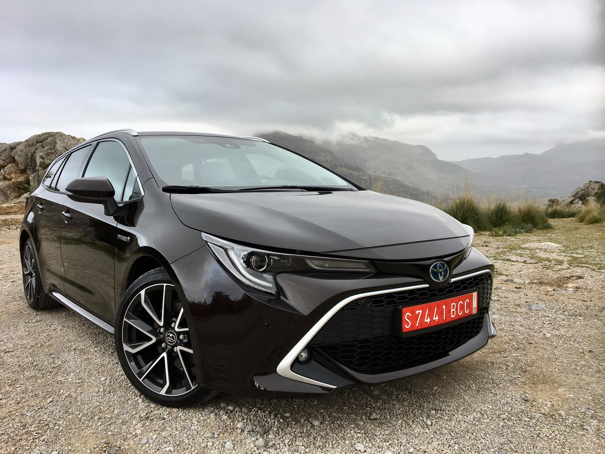 toyota corolla touring hybrid review