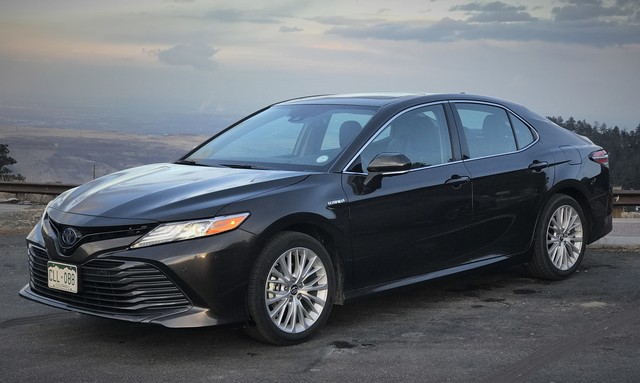Toyota Camry Hybrid modern photo