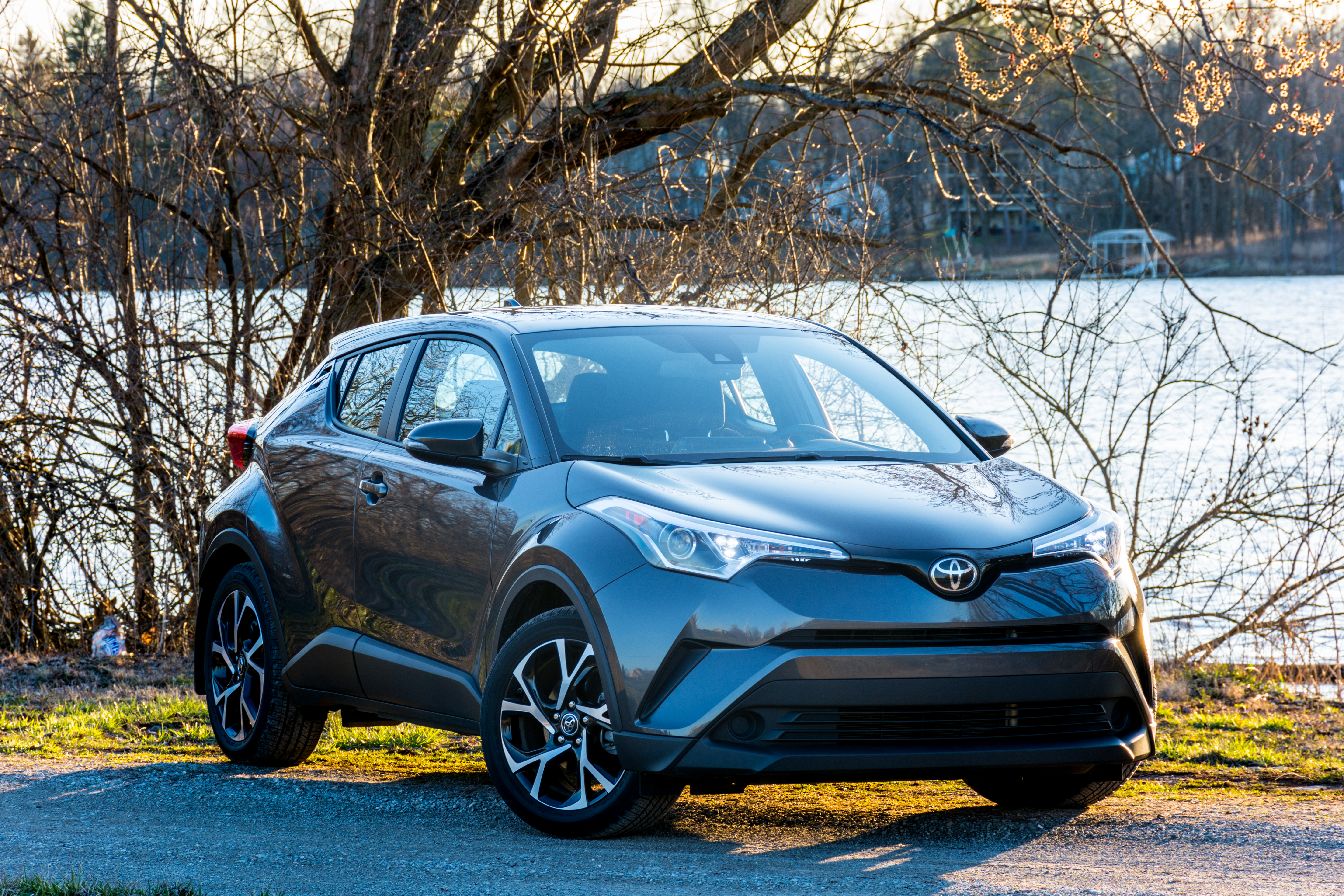 Toyota C-HR 4k specifications