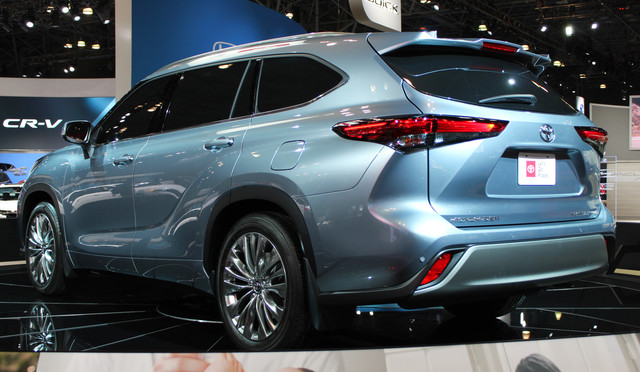 Toyota Highlander accessories specifications