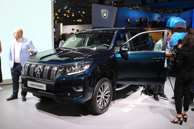 Toyota Land Cruiser Prado 150 suv Photos, and Specs. Find Toyota Land ...