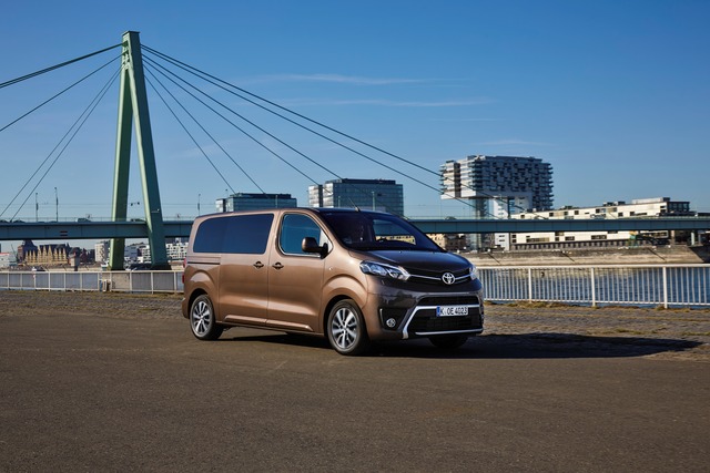 Toyota Proace exterior specifications Toyota Proace reviews photo