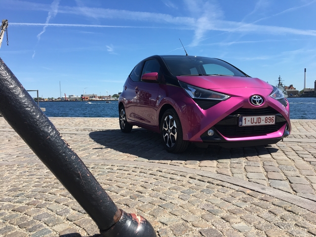 Toyota Aygo 3-door exterior big