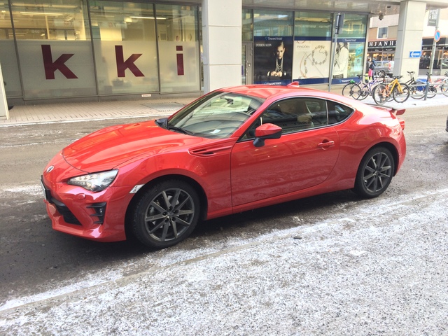 Toyota GT 86 interior restyling