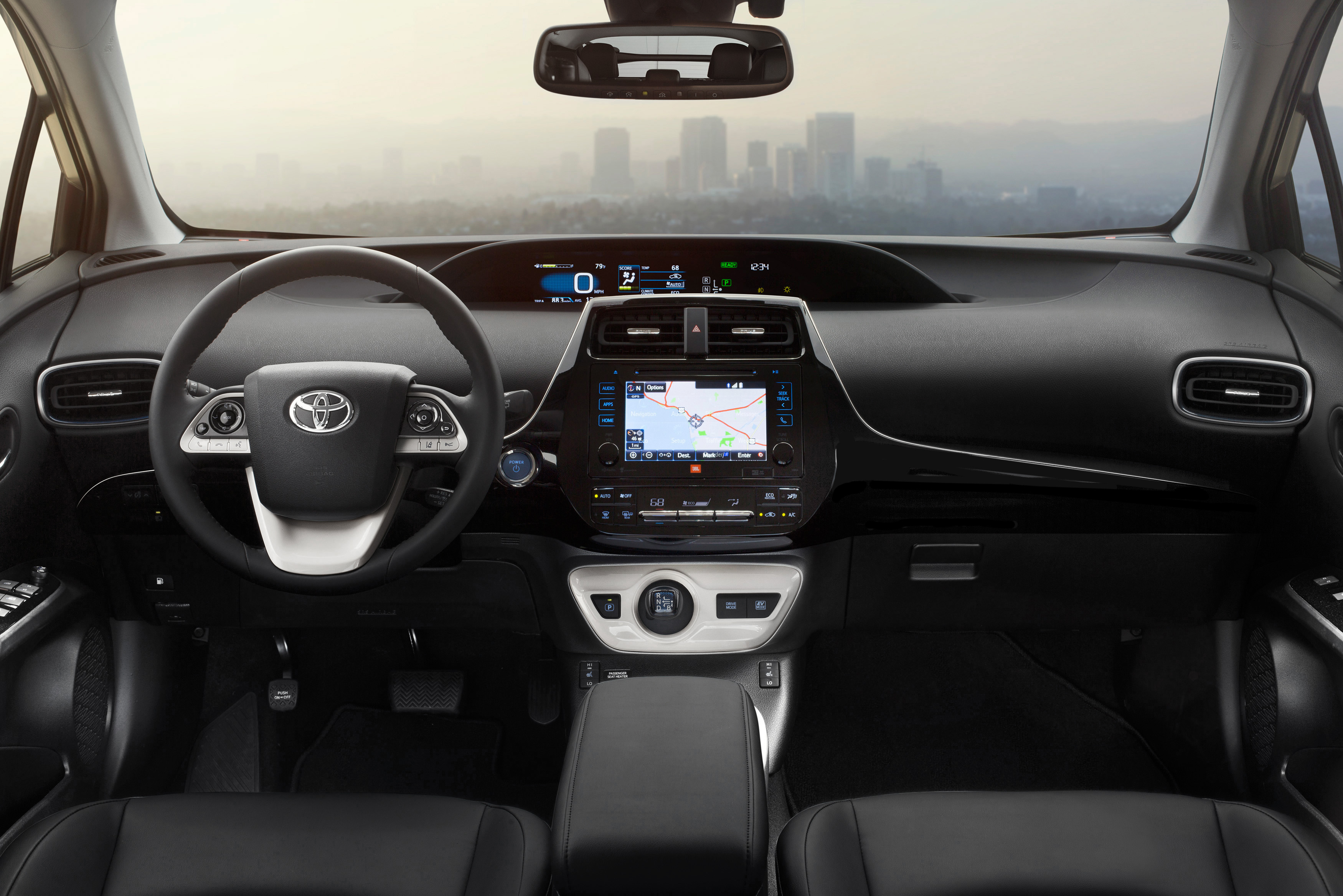 Toyota Prius Plug-in Hybrid reviews photo