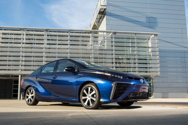 Toyota Mirai reviews restyling